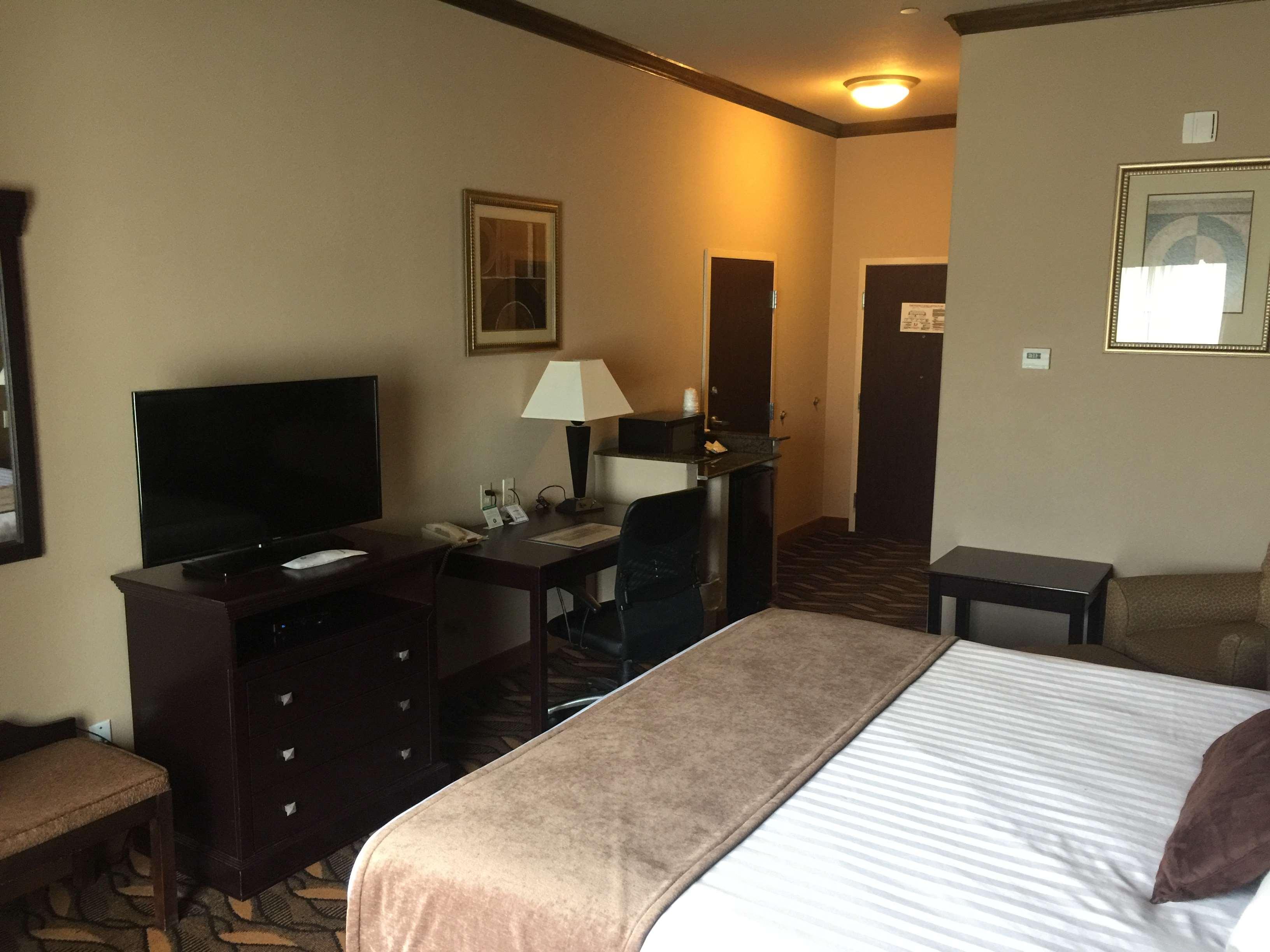 Best Western Red River Inn & Suites Такървил Екстериор снимка