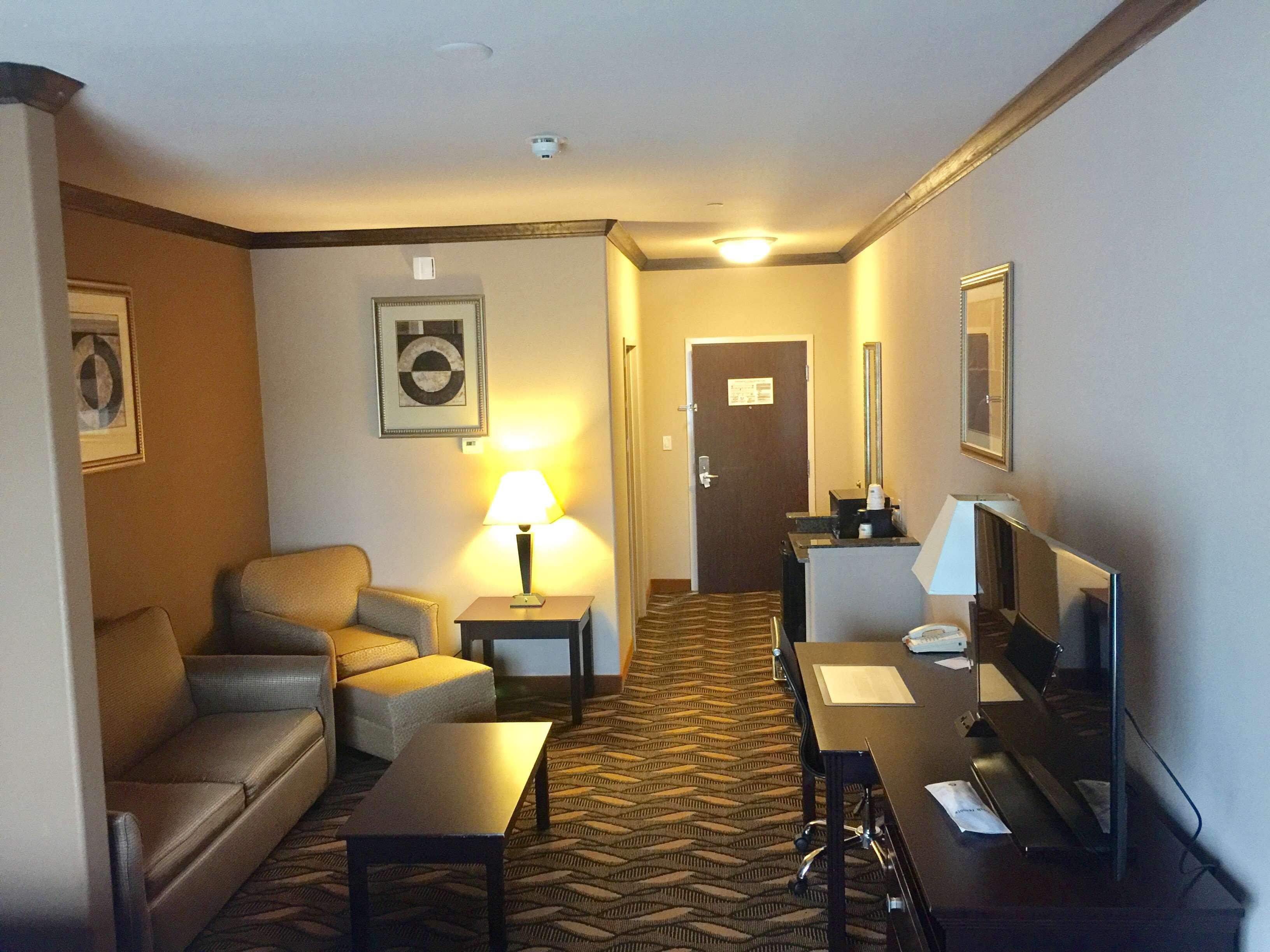 Best Western Red River Inn & Suites Такървил Екстериор снимка