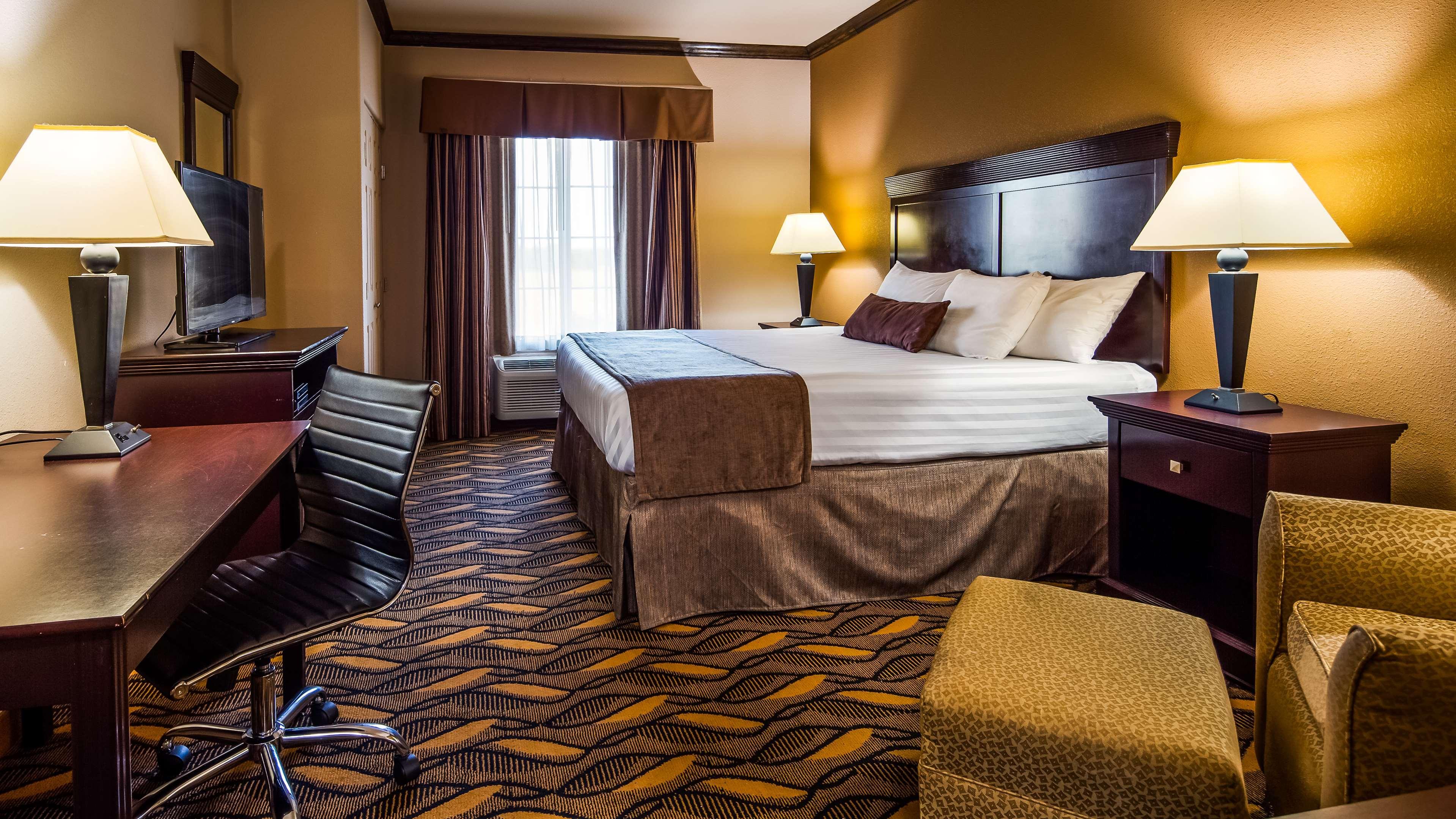 Best Western Red River Inn & Suites Такървил Екстериор снимка