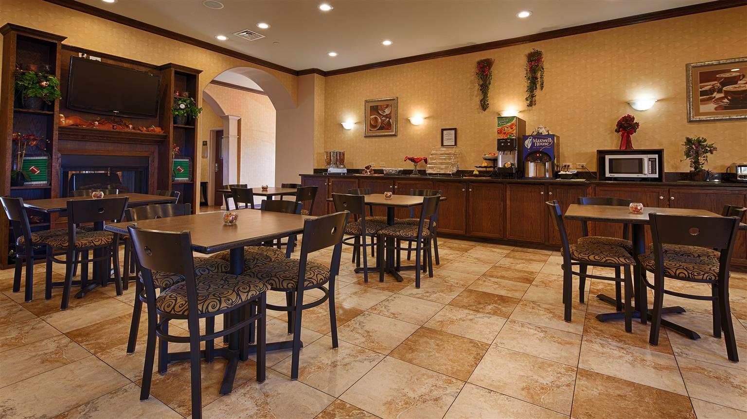 Best Western Red River Inn & Suites Такървил Екстериор снимка